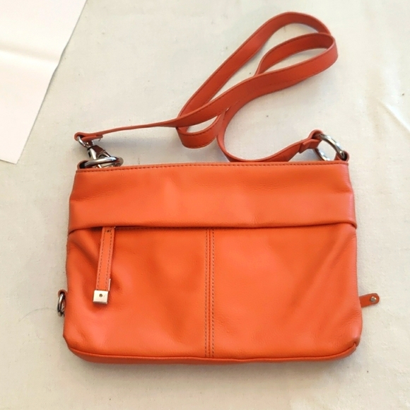 Tignanello Handbags - Tignanello Cross body leather purse 👜